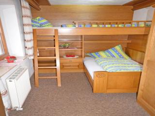 Well-kept holiday flat with sauna, cleaning included - Arzl im Pitztal - 1