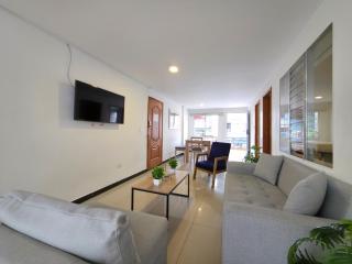 Casa amplia y cómoda cerca del Estadio y la 70 - Medellín - 8