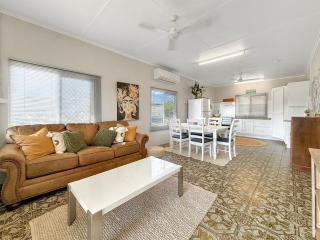 Mecca House - Kurrimine Beach - 0
