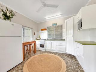 Mecca House - Kurrimine Beach - 1