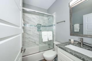 Findlay Market - Suite 5 for 2 - Cincinnati - 2