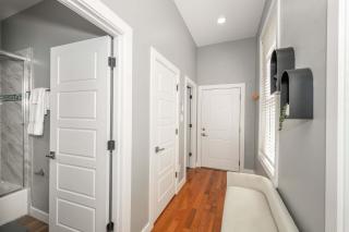 Findlay Market - Suite 4 for 2 - Cincinnati - 2