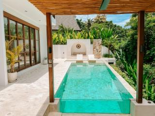 Brand new luxury 2BR villa with jungle view - Tumbak Bayuh - 9