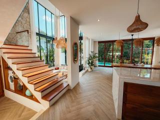 Brand new luxury 2BR villa with jungle view - Tumbak Bayuh - 8