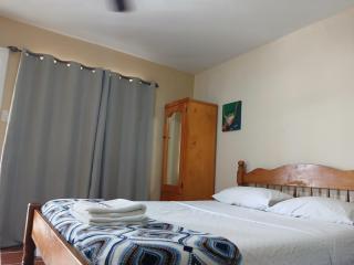 Bamboleo Inn - Ladyville - 7
