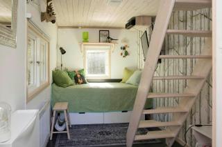 Small Cabin With Outdoor Kitchen By Forest Stream - Trollhättan - 8