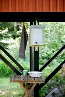Small Cabin With Outdoor Kitchen By Forest Stream - Trollhättan - 2