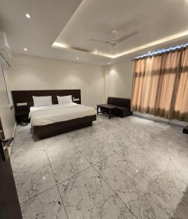 Hotel Airport Suites - Lucknow - 0