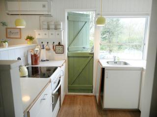 Summer House With Cozy Garden Near The Beach - Glesborg - 8