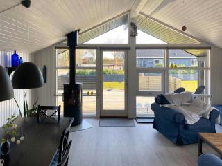 Cozy Summer House With 100 Meters To The Sea - 2