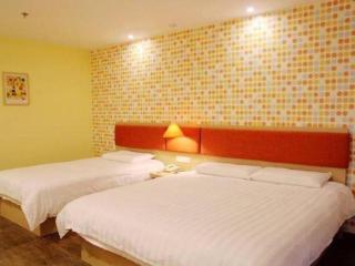 Home Inn-Qingdao Chongqing Zhong Road Licang Walking Street - Qingdao - 1