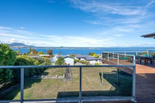 Lofty Lakeviews - Acacia Bay Holiday Home - Taupo - 6