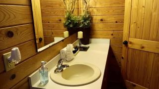 Rustic Fantastic - 6BR, sleeps16, central Hochatown, Hot tub, Firepit - 2