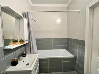 Amazing 4you near Mega center - Almaty - 1
