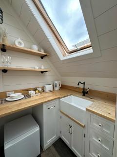 A Majestic Victorian Private Rear Access Quarters - Melbourne - 6