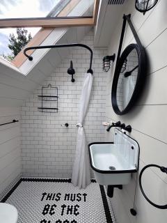 A Majestic Victorian Private Rear Access Quarters - Melbourne - 7