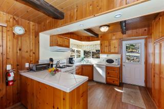 Acorn Acres - Lake Views for 8 - Lake Arrowhead - 8