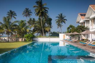 Sri Sharavi Beach Villas & Spa - with 43 metre saltwater infinity pool - Mirissa - 7
