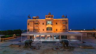 Hotel Shiv Niwas & Restro Bhilwara - - 0
