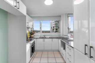 Ambassador Beachfront Apartments - Hosted by Burleigh Letting - Gold Coast - 1