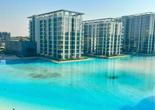 Modern 1BR With Waterfront View - 0