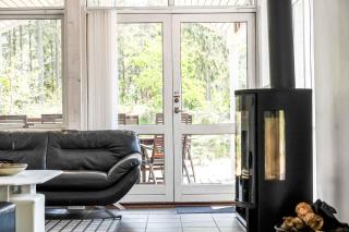 Cozy Newer Large Holiday Home In Snogebæk - Neksø - 4