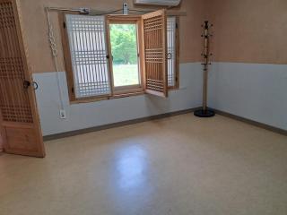 Yeongyang Daetigol Red Clay Room - 4