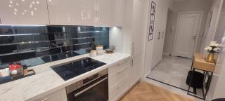 Cozy Apartment with Balcony 20 minutes from Warsaw by Noclegi Renters - Ożarów Mazowiecki - 2