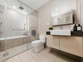 Afiniti 2BR - Sleep Sandwich | 3 Min -> Legoland - - 8
