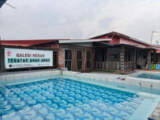Galeri Merah Teratak Anak Amas - Sungai Besar - 8