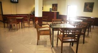 Hotel Augusta Jakarta - Jacarta - 9