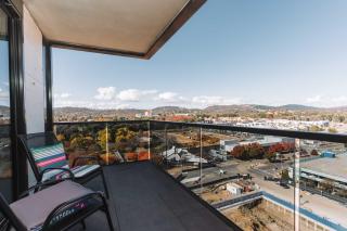 Lovely Sunny 2-bedroom Apartment with Pool and Gym - Phillip - 4