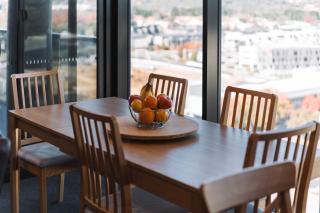 Lovely Sunny 2-bedroom Apartment with Pool and Gym - 2