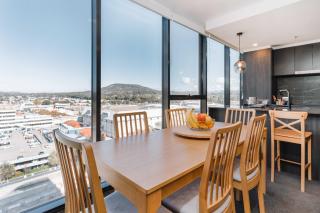 Lovely Sunny 2-bedroom Apartment with Pool and Gym - Phillip - 5