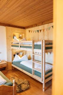 Panek, Haus - 1
