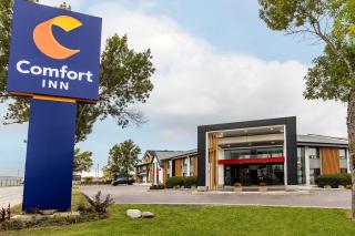 Comfort Inn Airport - Winnipeg - 9