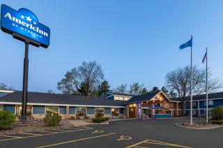 AmericInn by Wyndham Chippewa Falls - Chippewa Falls - 0