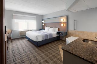 AmericInn by Wyndham Chippewa Falls - Chippewa Falls - 5