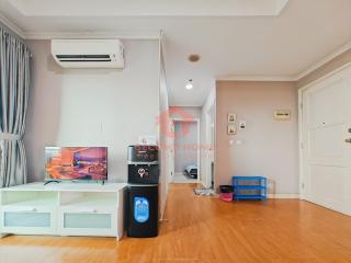 Stylish 2BR MOI Apt with Pool, Gym, Wi-Fi - Jakarta - 3