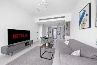 VayK - Stunning 2BR in Emaar Beachfront with Beach Access - 3