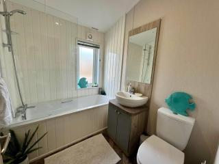 Stunning Lodge At Seaview Holiday Park In Kent Ref 47012Pb - Whitstable - 6