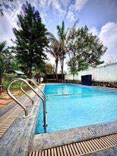 RD's Retreat - Lonavala - 9