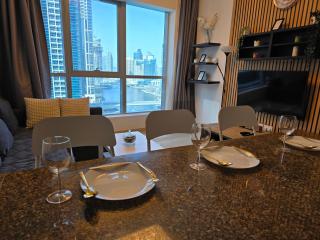 Amazing 1BR Apartment with Dubai Marina view and Pool view --- Next to JBR beach---Opp JBR tram station - 4