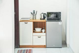 Ava Guesthouse #3 - Cozy Room with Desk&Kitchenette - Badung - 8