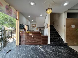 Murli Manohar Palace - Vrindāvan - 3