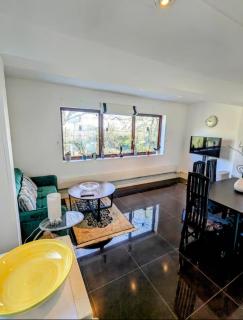 Stunning 3 bed in West Hampstead - London - 1