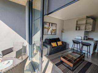 707 2six2 Florida Rd- corporate 1 bedroom - Durban - 0