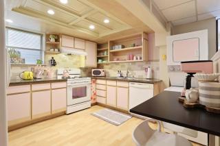 Barbiecore Dream Pad in Sacramento - 7