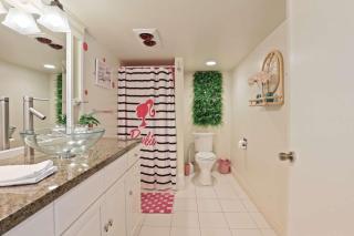 Barbiecore Dream Pad in Sacramento - Sacramento - 4