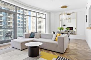 VayK - Deluxe 2BR with Panoramic Marina View - 2